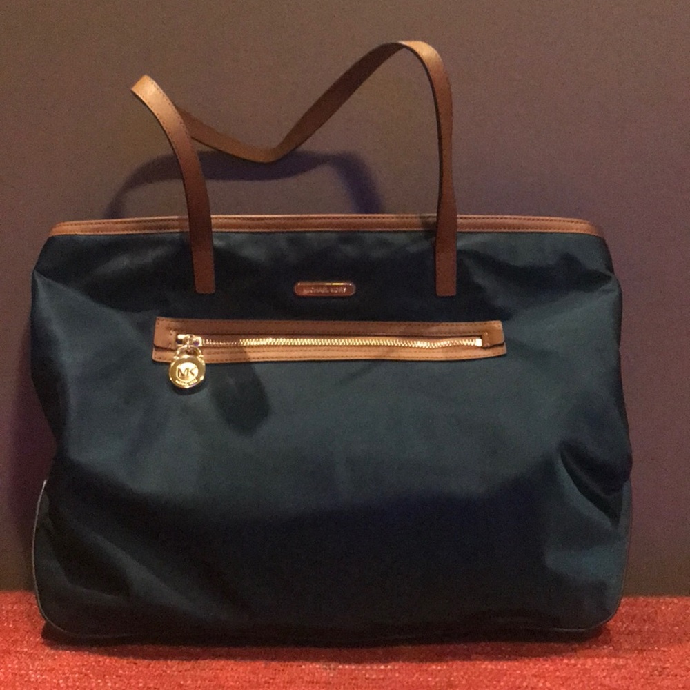 Michael kors bag with matching wallet authentic